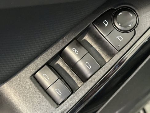 Used 2026 Chevrolet Equinox LT FWD image 14
