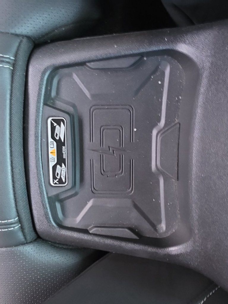 Used 2016 Chevrolet Camaro SS RWD image 29
