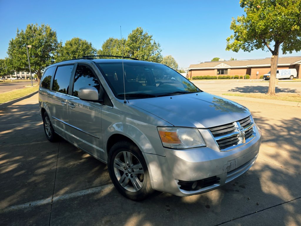 Used 2010 Dodge Grand Caravan SXT FWD image 8