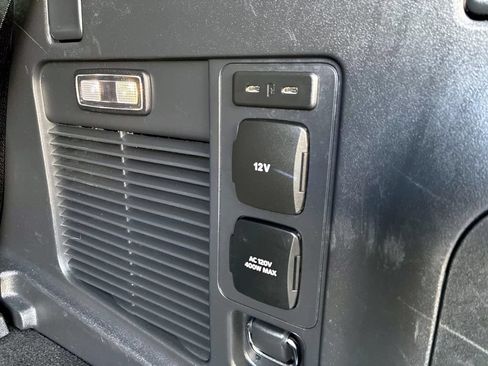 Used 2025 Ford Expedition Active AWD/4WD image 13