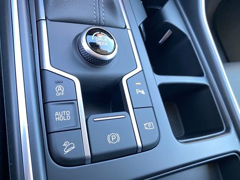 New 2026 Kia Sorento S FWD image 21