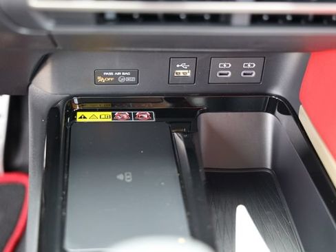 New 2026 Toyota Camry Hybrid FWD image 21