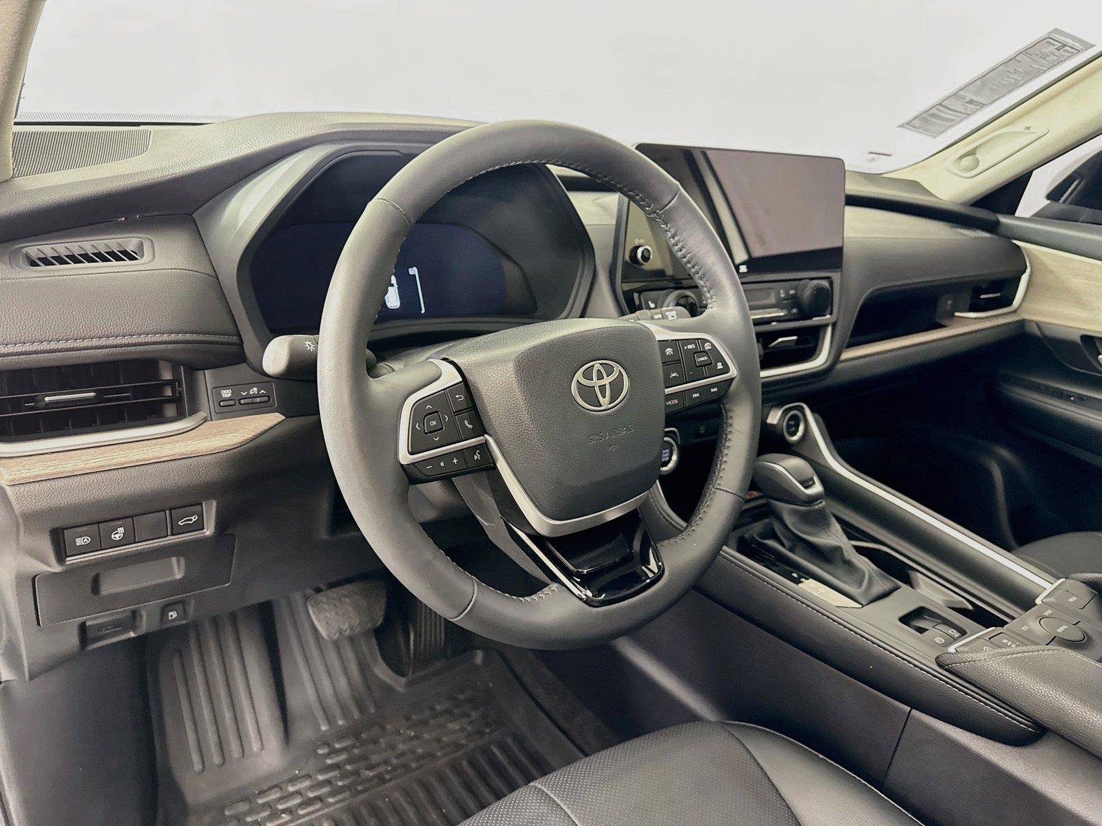 Certified 2026 Toyota Grand Highlander FWD image 4