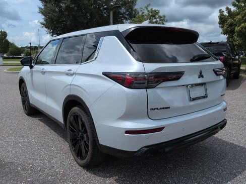 Used 2026 Mitsubishi Outlander SE FWD image 4
