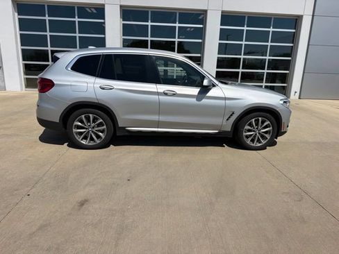Used 2018 BMW X3 xDrive30i w/ Convenience Package AWD/4WD image 3