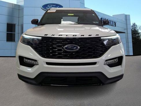 Certified 2023 Ford Explorer ST-Line w/ Class IV Trailer Tow Package image 2