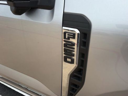Used 2023 Ford F250 Lariat w/ Chrome Package AWD/4WD image 10