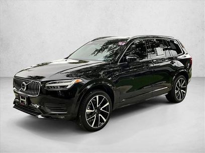 Used 2022 Volvo XC90 T6 Momentum w/ Advanced Package