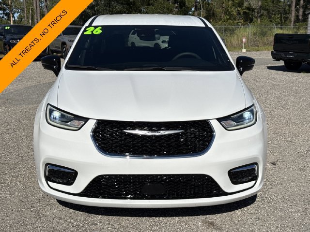 Used 2026 Chrysler Pacifica Select FWD image 8