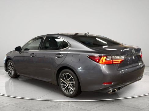 Used 2017 Lexus ES 350 350 w/ Navigation System Package image 5