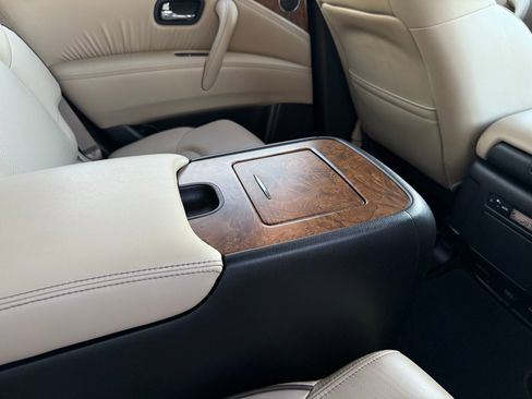 Used 2024 Nissan Armada SL w/ Captain's Chairs Package image 31