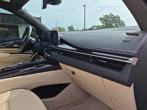 Certified 2023 Cadillac Escalade Premium Luxury w/ Performance Package AWD/4WD image 50