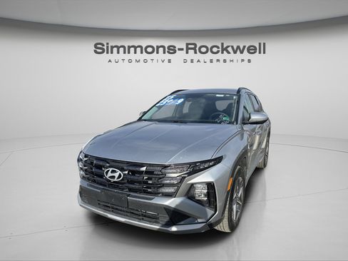 Used 2025 Hyundai Tucson SEL image 3