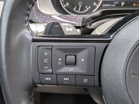 Used 2023 Nissan Pathfinder SL AWD/4WD image 29