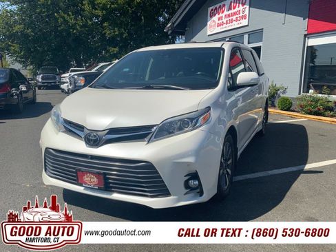 Used 2018 Toyota Sienna XLE AWD 7-Passenger (Natl) image 1