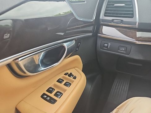 Used 2019 Volvo XC90 T6 Momentum AWD/4WD image 22