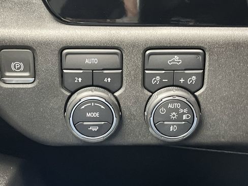 Certified 2024 Chevrolet Silverado 1500 RST w/ Rally Edition image 16