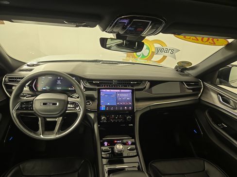 Certified 2023 Jeep Grand Cherokee Overland image 14