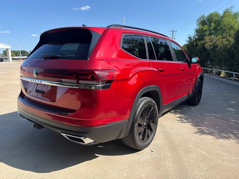Used 2024 Volkswagen Atlas SE FWD image 5