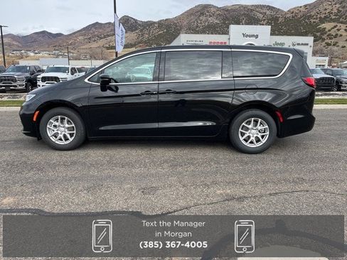 New 2026 Chrysler Pacifica Select image 7