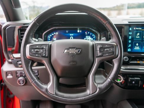 Used 2022 Chevrolet Silverado 1500 ZR2 w/ Technology Package image 16