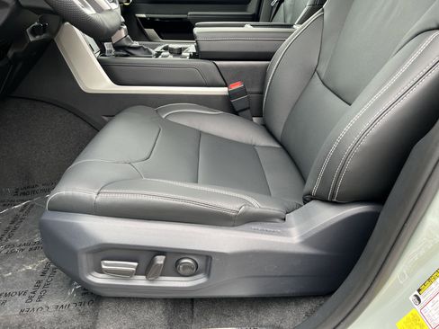 New 2026 Toyota Tundra Limited AWD/4WD image 12