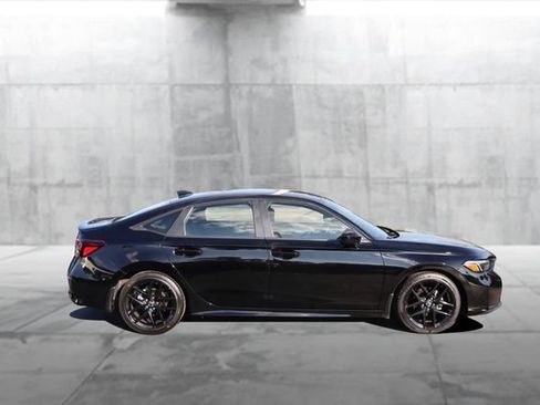 Used 2025 Honda Civic Sport image 5