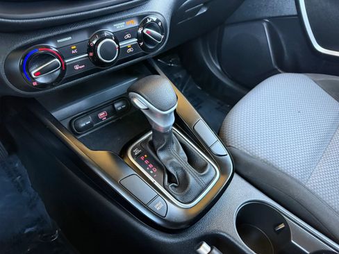 Used 2021 Kia Soul LX image 34