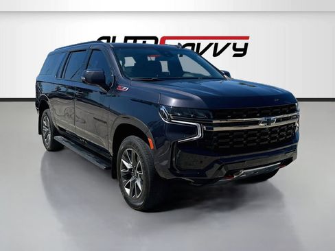 Used 2024 Chevrolet Suburban Z71 w/ Luxury Package AWD/4WD image 1