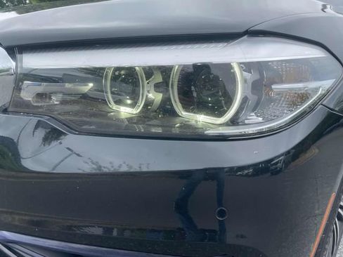 Used 2019 BMW 530i xDrive AWD/4WD image 12