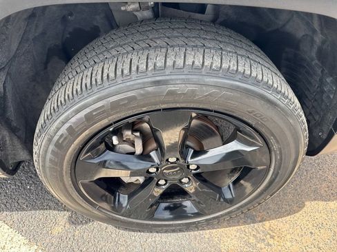 Used 2023 Jeep Grand Cherokee Altitude RWD image 44
