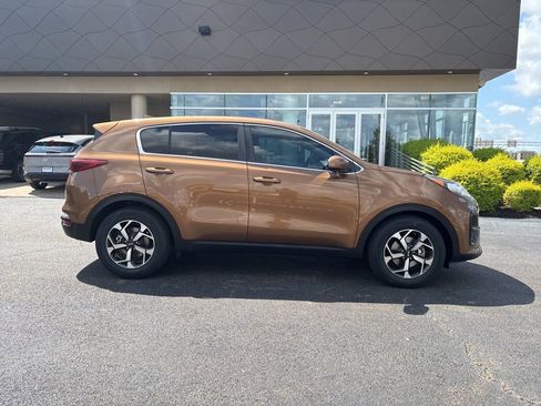 Used 2020 Kia Sportage LX FWD image 4