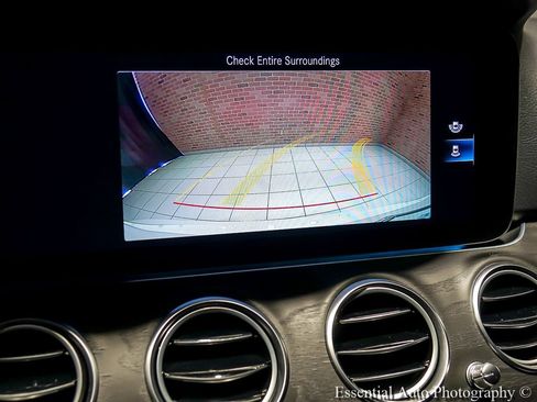 Used 2022 Mercedes-Benz E 350 4MATIC Sedan image 21