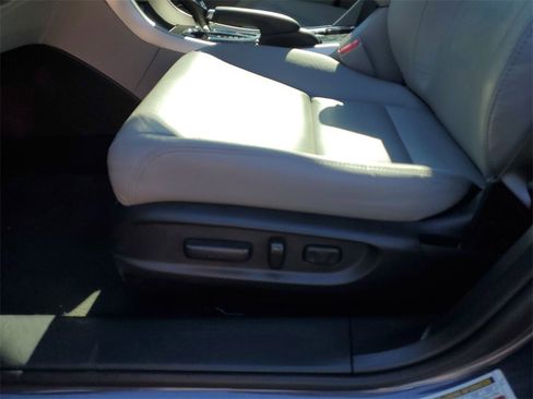 Used 2017 Honda Accord EX-L image 18