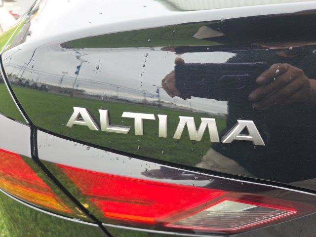 Used 2025 Nissan Altima 2.5 SV FWD image 47