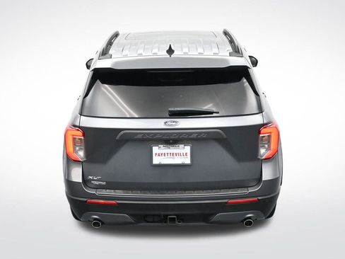 Used 2022 Ford Explorer XLT w/ Equipment Group 202A image 27