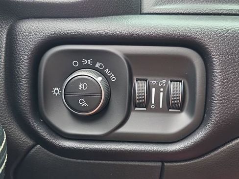 Used 2022 RAM 2500 Laramie w/ Night Edition image 25