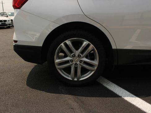 Used 2018 Chevrolet Equinox Premier AWD/4WD image 8