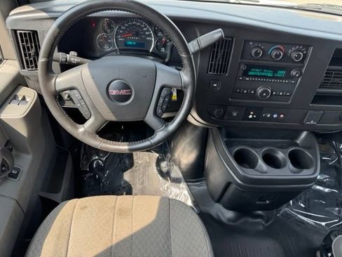 Used 2021 GMC Savana 3500 Extended w/ Driver Convenience Package RWD image 9