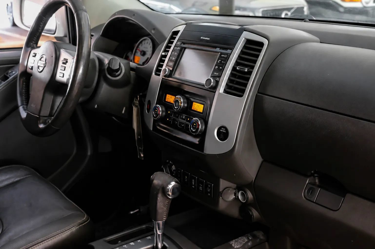 Used 2016 Nissan Frontier PRO-4X w/ Pro-4x Luxury Package AWD/4WD image 25