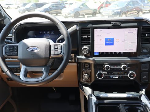 New 2025 Ford F350 Lariat w/ Lariat Ultimate Package image 13