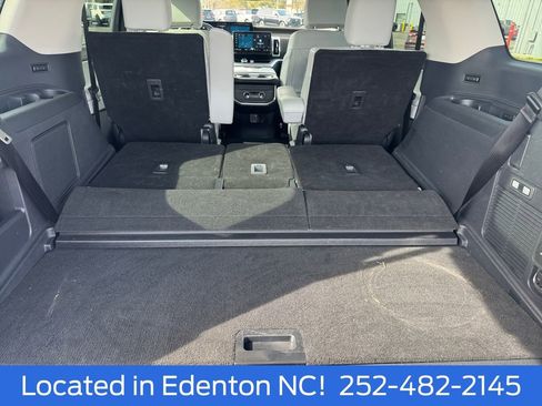 Certified 2025 Ford Expedition Platinum AWD/4WD image 23