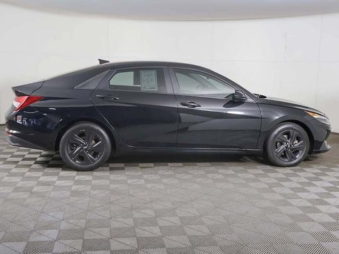 Used 2022 Hyundai Elantra SEL w/ Convenience Package FWD image 18