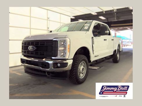 Used 2025 Ford F250 XL w/ FX4 Off-Road Package AWD/4WD image 1