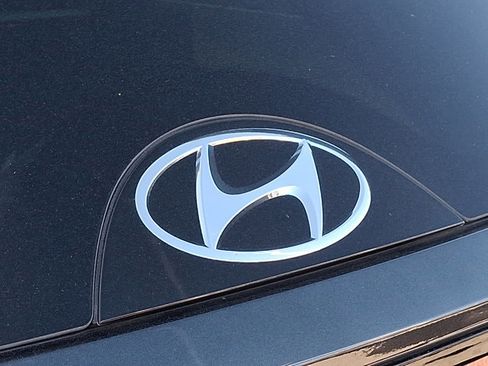 Certified 2023 Hyundai Tucson Limited w/ Cargo Package image 29