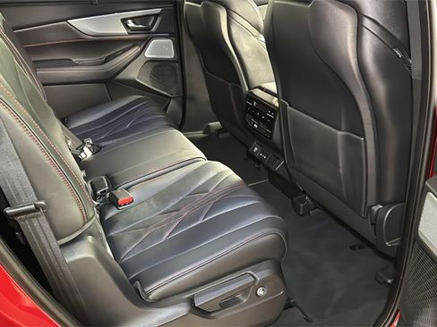 Used 2025 Acura MDX A-Spec image 13