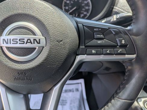 Used 2020 Nissan Sentra SV FWD image 39