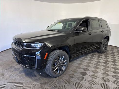 New 2026 Jeep Grand Cherokee L Limited AWD/4WD image 3
