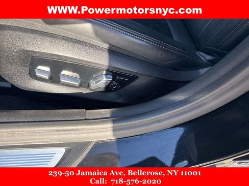Used 2022 BMW M550i xDrive w/ Executive Package AWD/4WD image 33