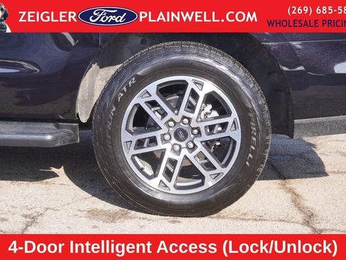 Used 2025 Ford Expedition Max Active image 9